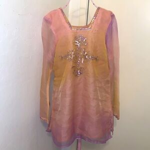 ISHQ Women's embroidered blouse Medium